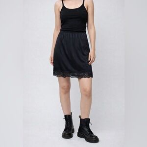 Vintage Vassarette Black Lace Nylon Half Slip Sz Small 28” Long Grunge Goth Y2